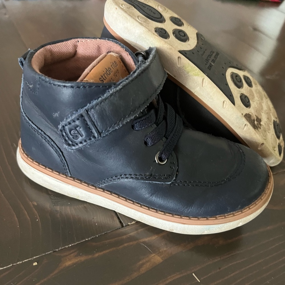 Stride Rite Toddler boots 7.5W